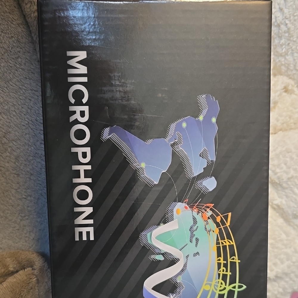 Sleek Black Microphone for Clear Audio